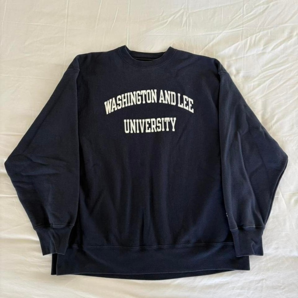 Vintage Washington and Lee University Champion Crewneck Sweatshirt in Navy